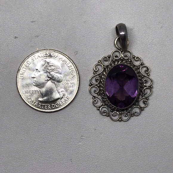 9.5 Carat Amethyst in Filigree Sterling Pendant - Picture 2 of 6